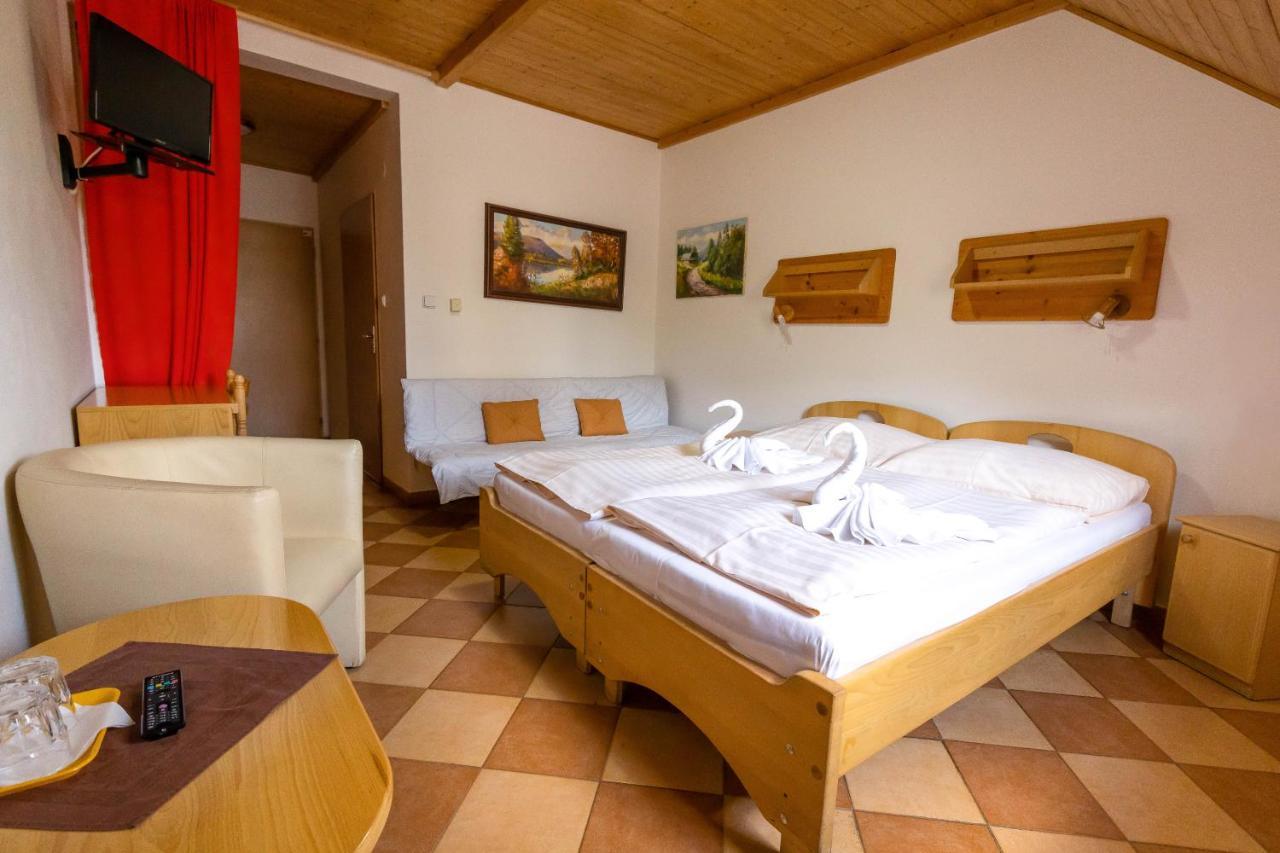 Horsky Hotel Rajska Bouda Malenovice  Exterior photo